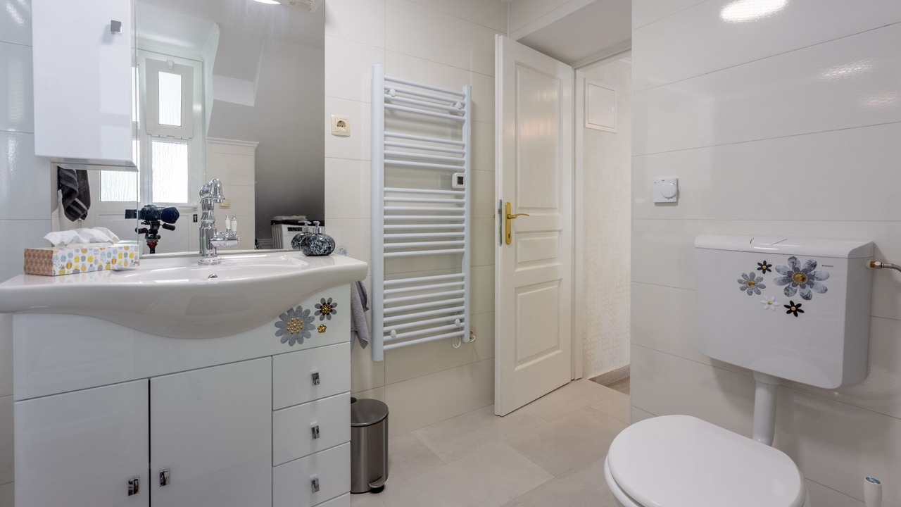 Photo of Bathroom in Grizane
