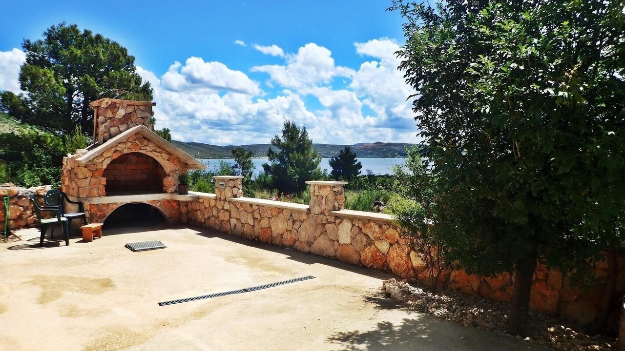 Photo of Outdoor in Seline