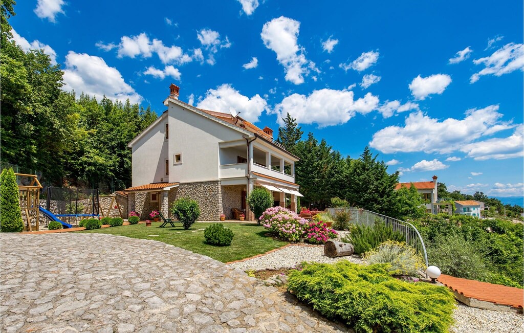 Photo of Buildings in Veprinac