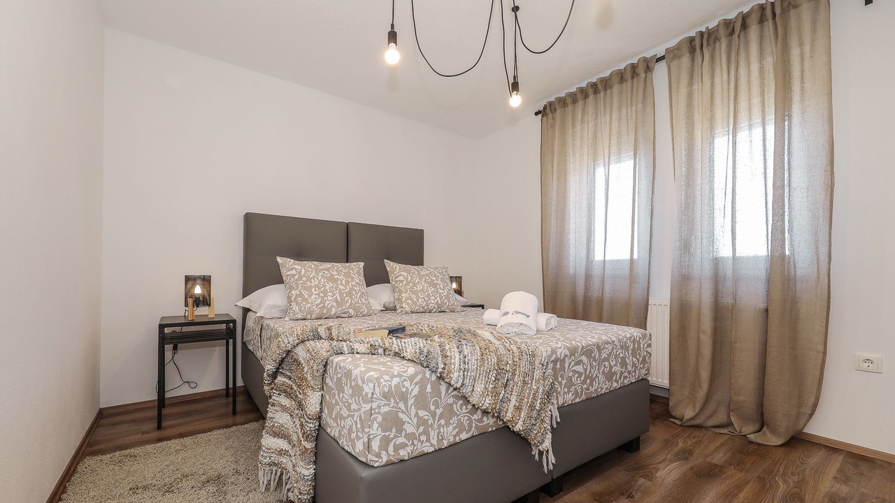 Photo of Bedroom in Seline
