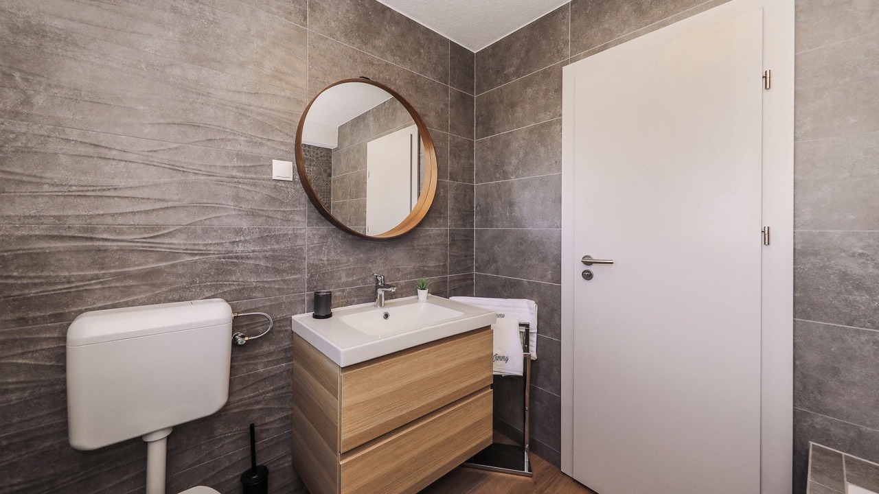 Photo of Bathroom in Seline