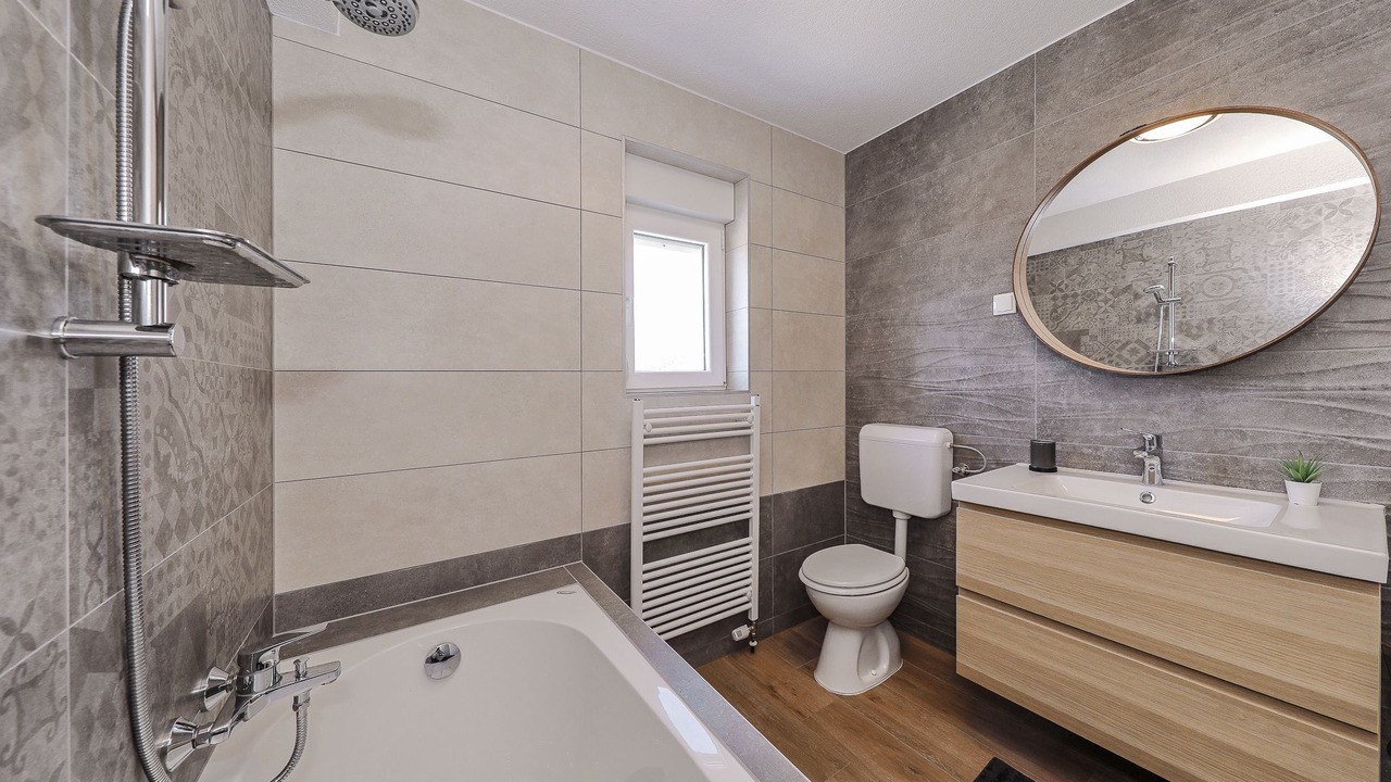 Photo of Bathroom in Seline