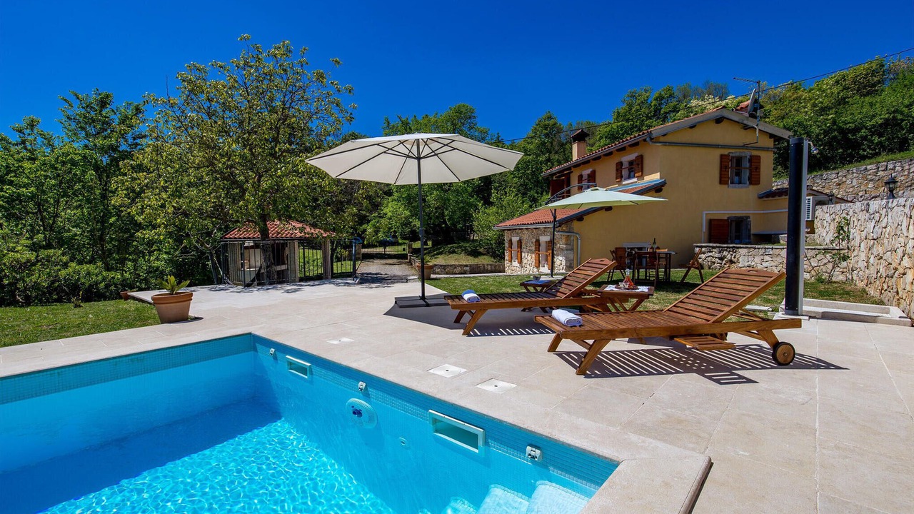 Photo of Outdoor in Sucici