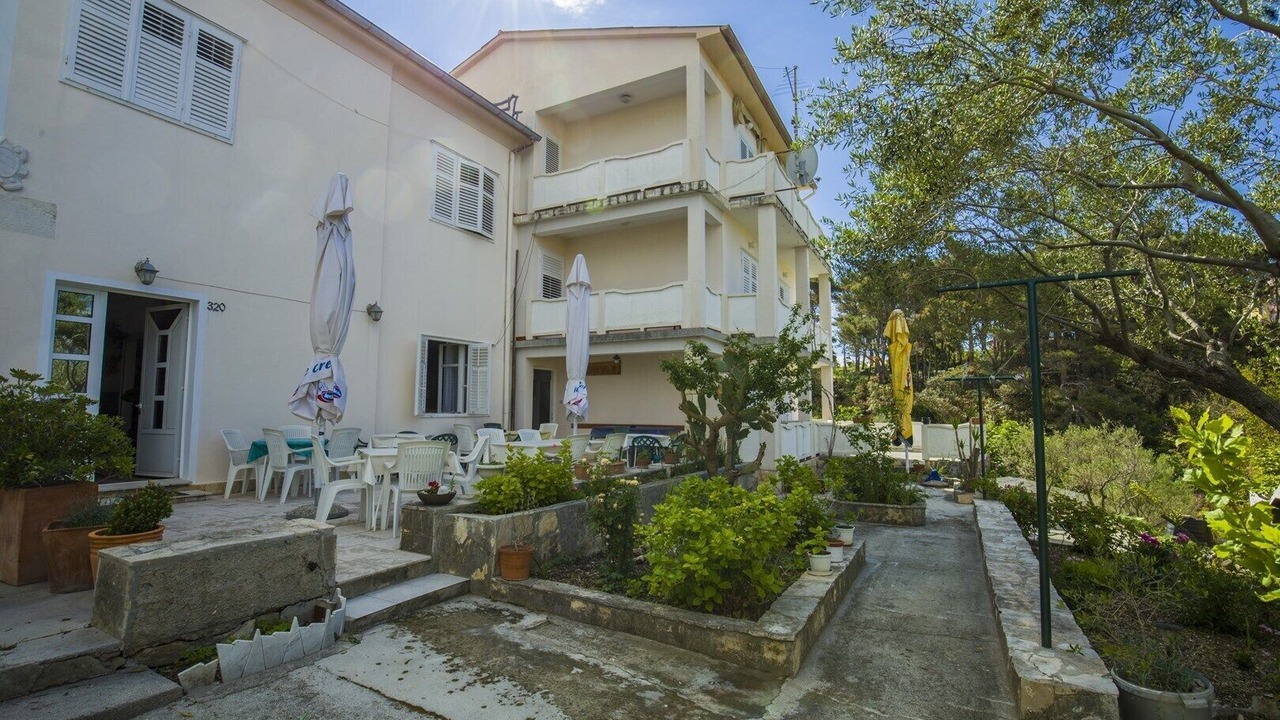 Photo of Outdoor in Banjol