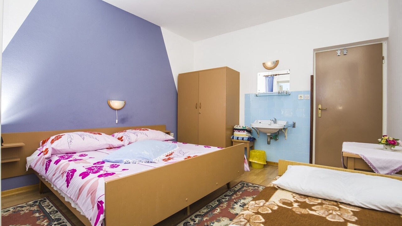 Photo of Bedroom in Banjol