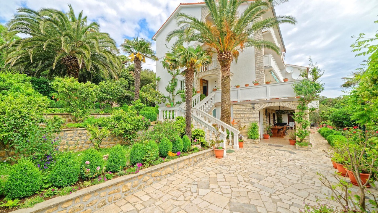 Photo of Outdoor in Suha Punta