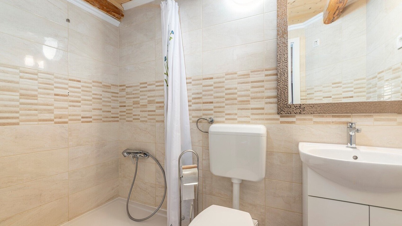 Photo of Bathroom in Peresiji