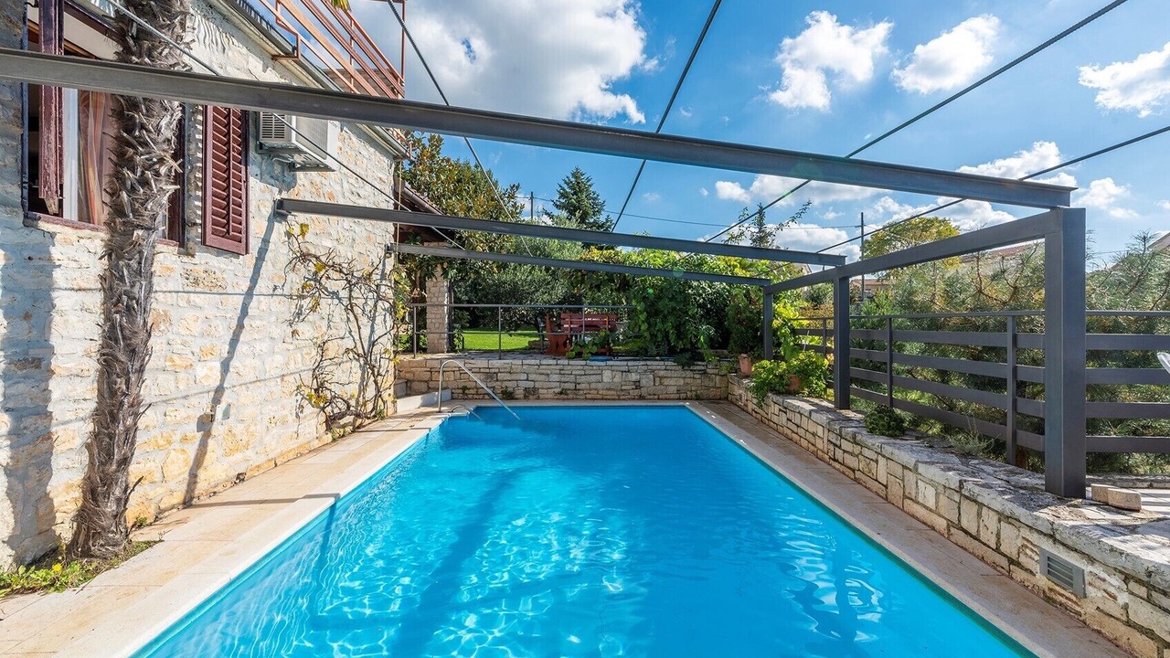 Photo of Outdoor in Peresiji