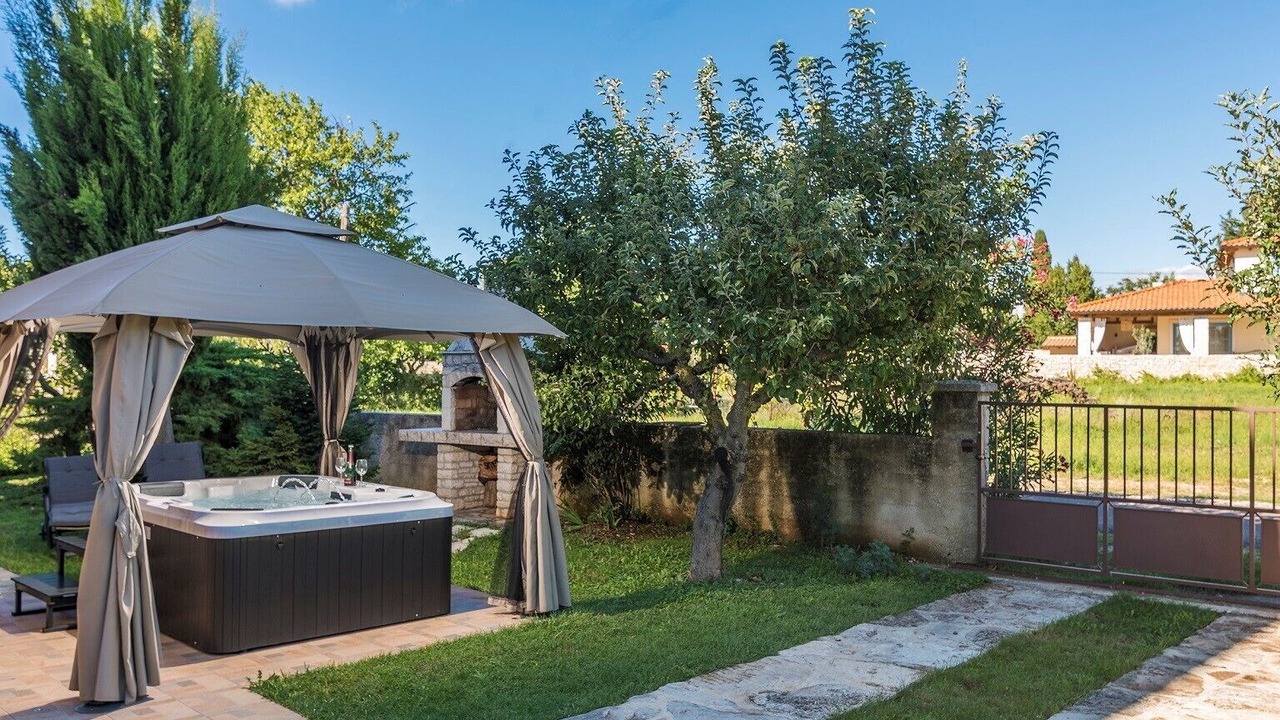 Photo of Patio Balcony in Maruzini