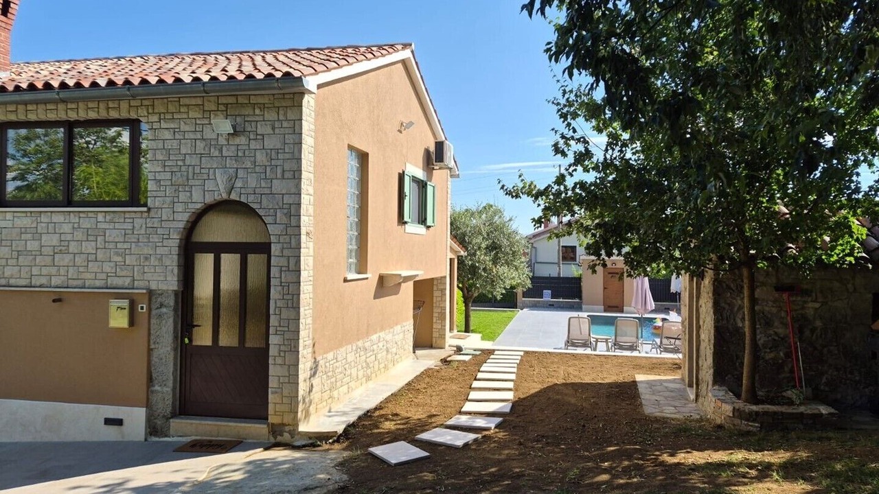 Photo of Outdoor in Gracisce
