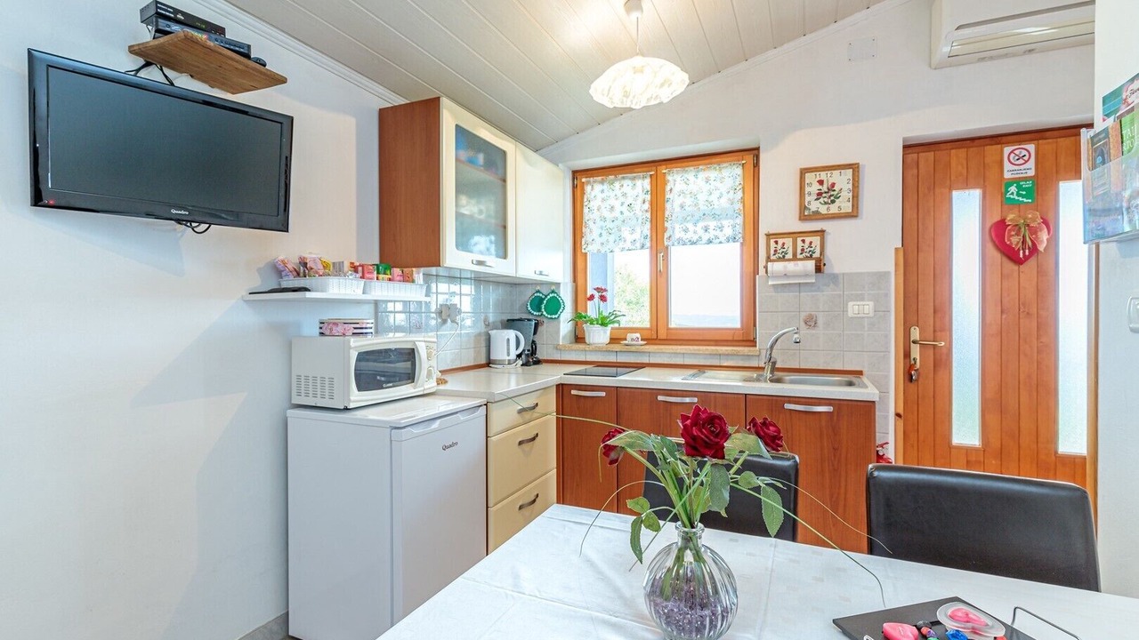Photo of Kitchen in Oprtalj