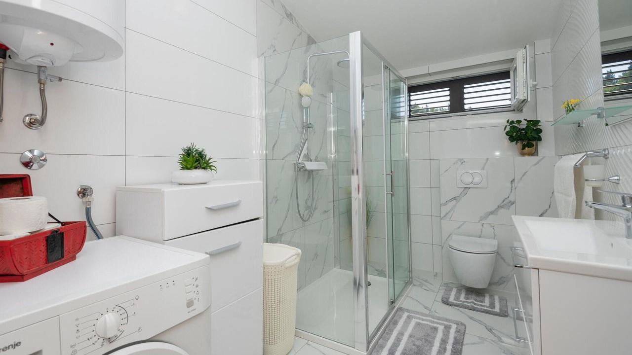 Photo of Bathroom in Peracko Blato