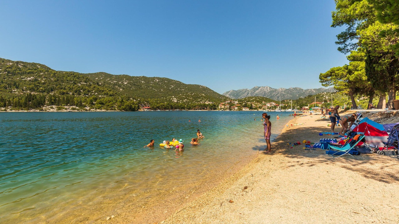 Photo of Others in Peracko Blato