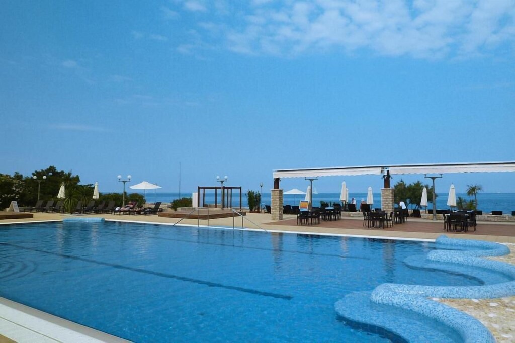 Photo of Others in Monterol