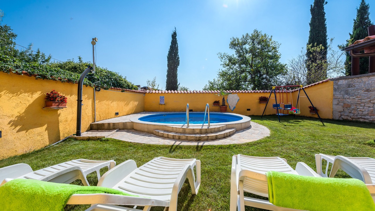 Photo of Outdoor in Mali Vareski