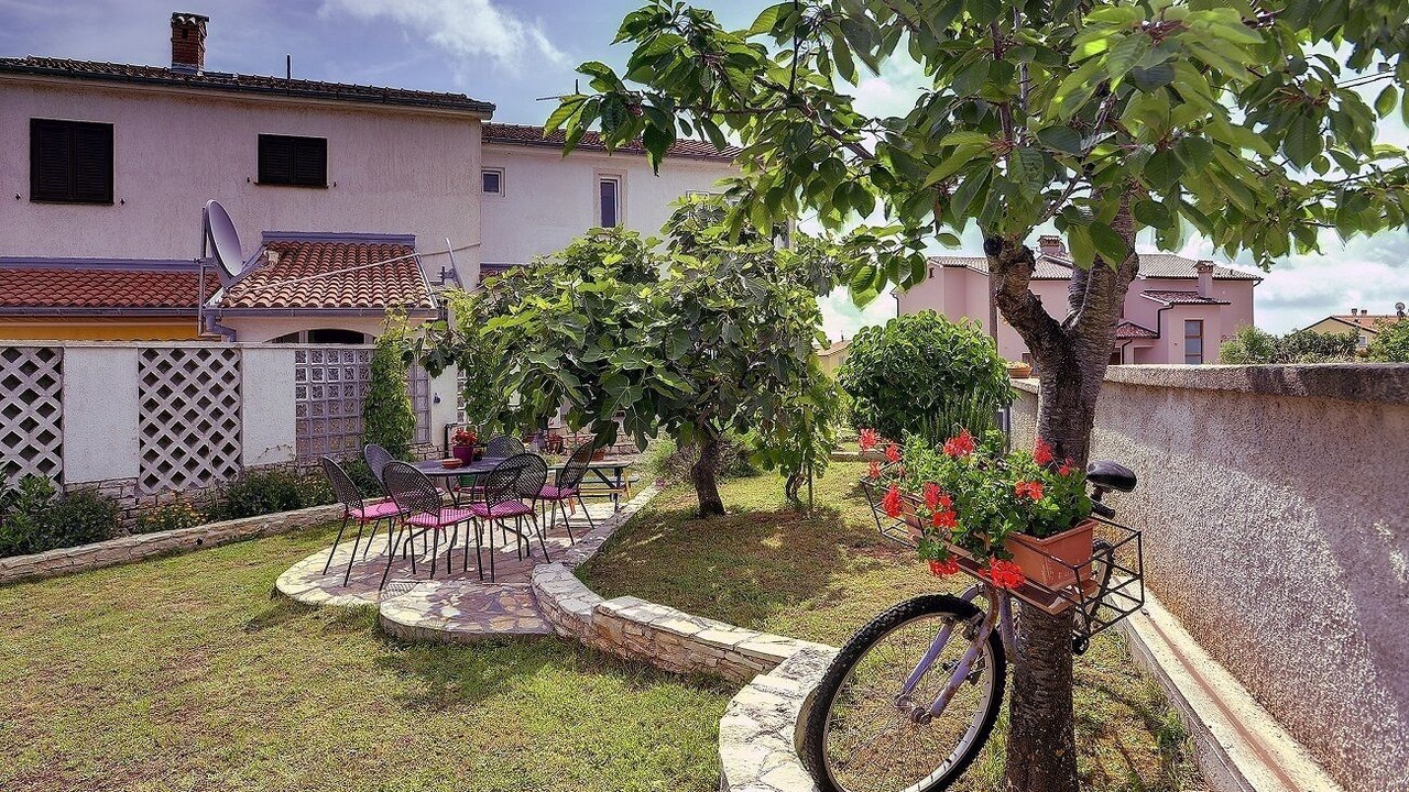 Photo of Outdoor in Liznjan
