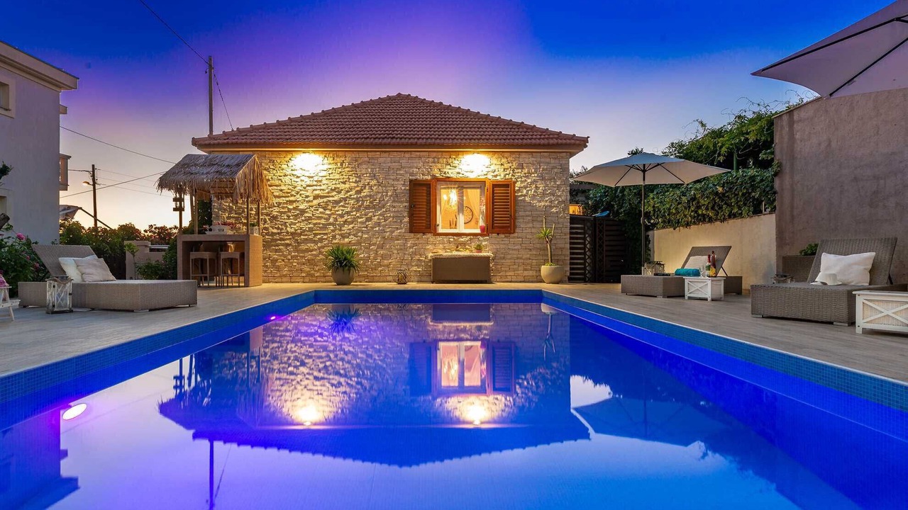 Photo of Outdoor in Petrcane