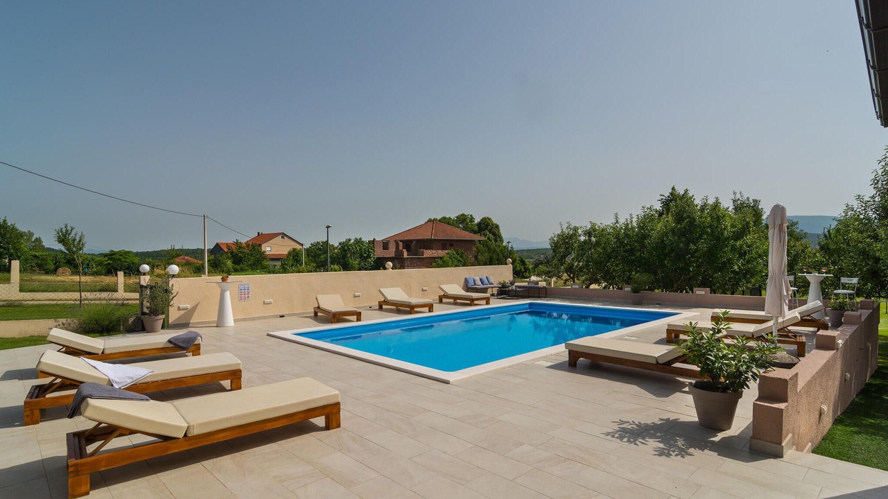 Photo of Outdoor in Sinj