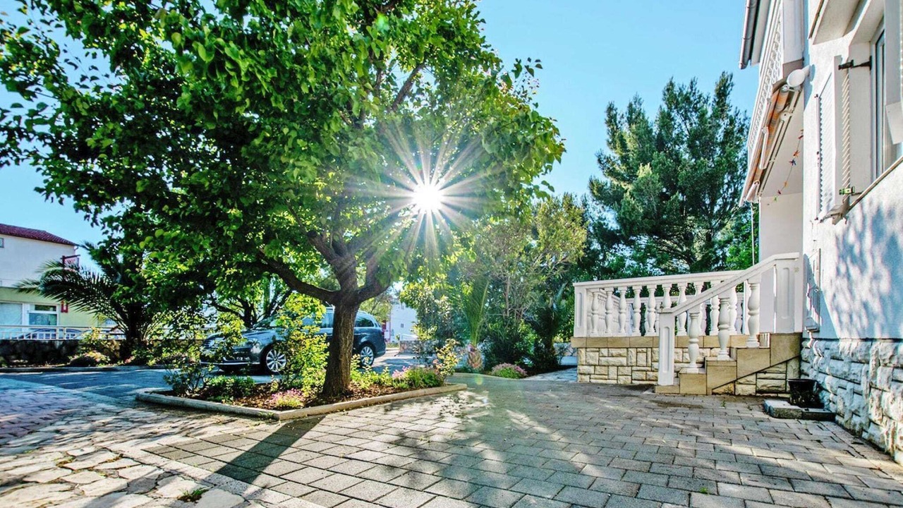 Photo of Outdoor in Seline