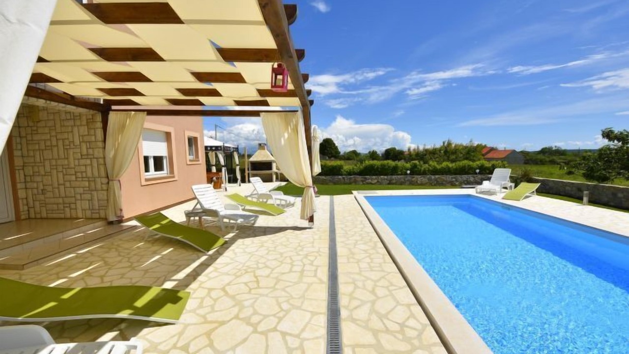Photo of Outdoor in Tinj