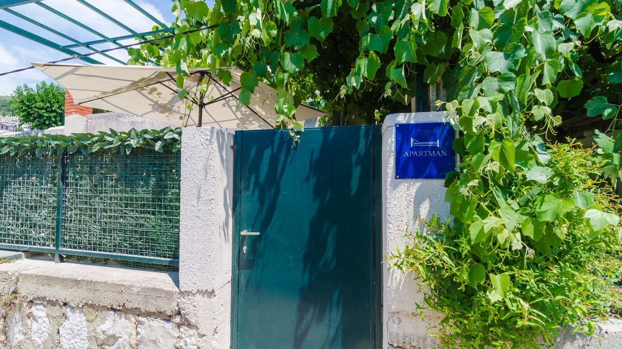 Photo of Outdoor in Gruz
