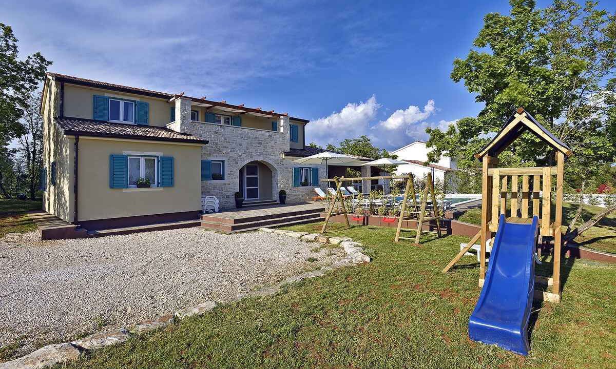 Photo of Outdoor in Muzini