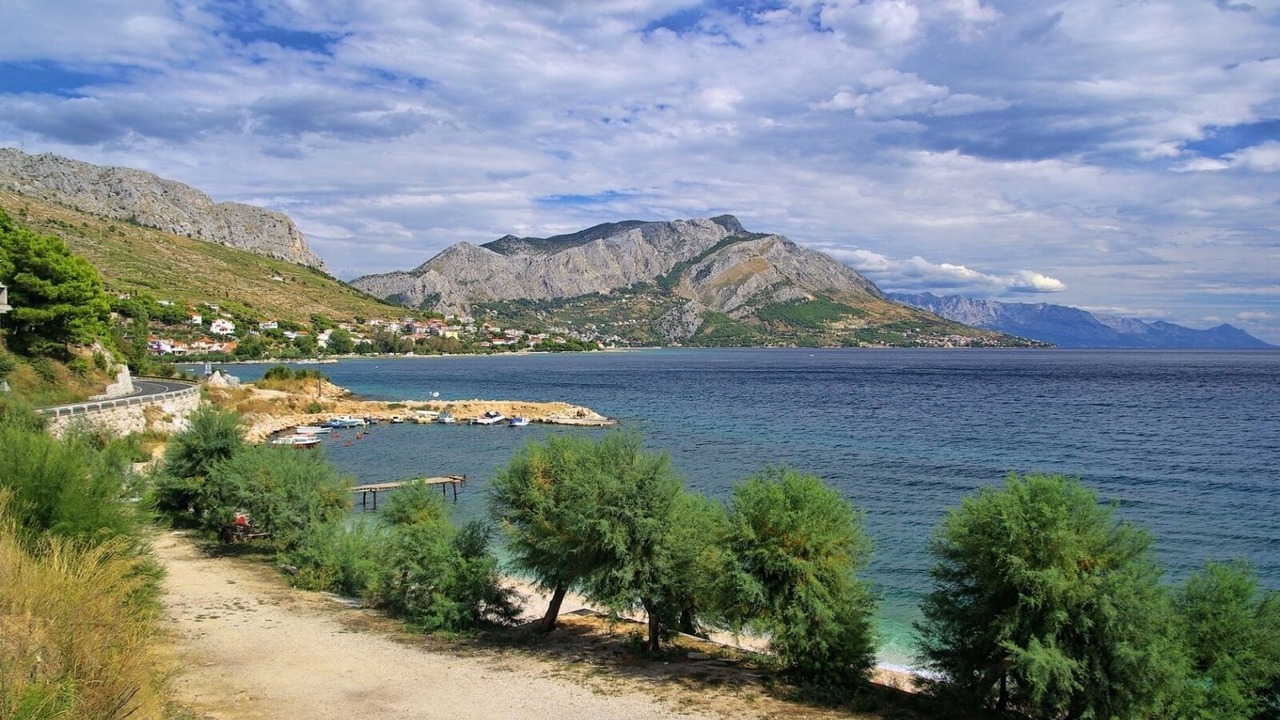 Photo of Others in Omis