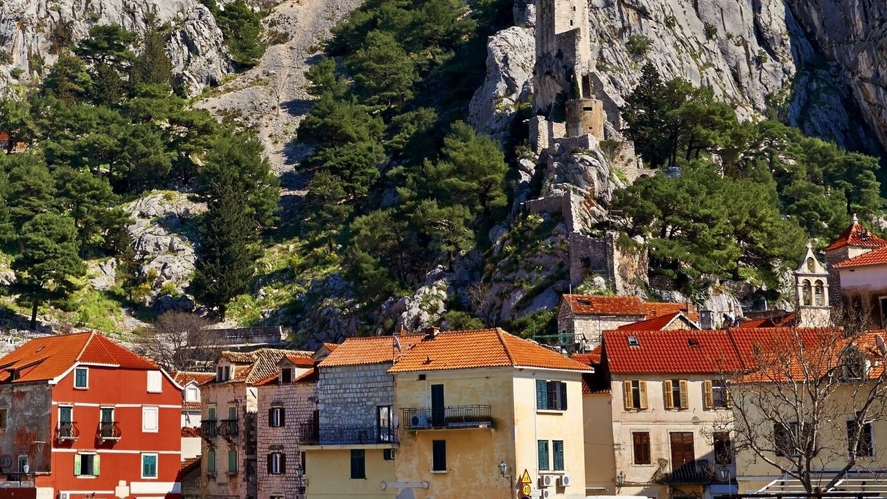 Photo of Others in Omis