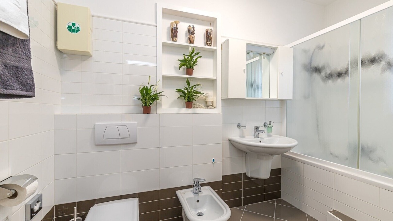Photo of Bathroom in Mali Maj