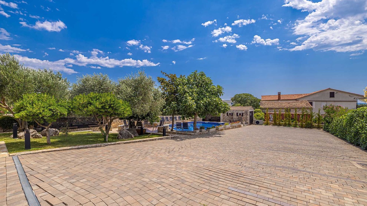 Photo of Outdoor in Linardici