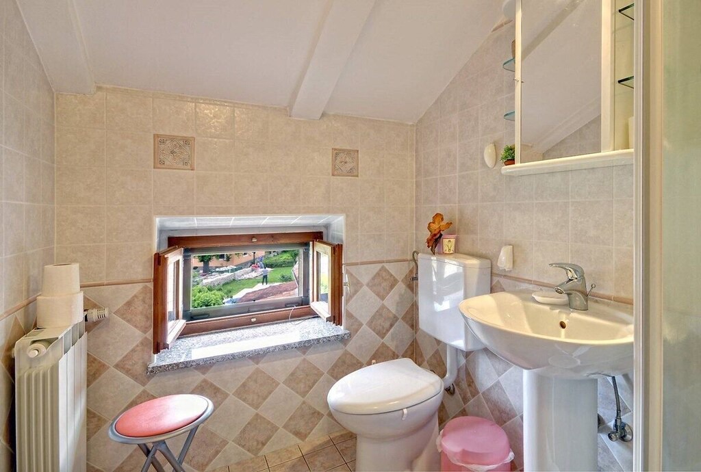 Photo of Bathroom in Orbanici