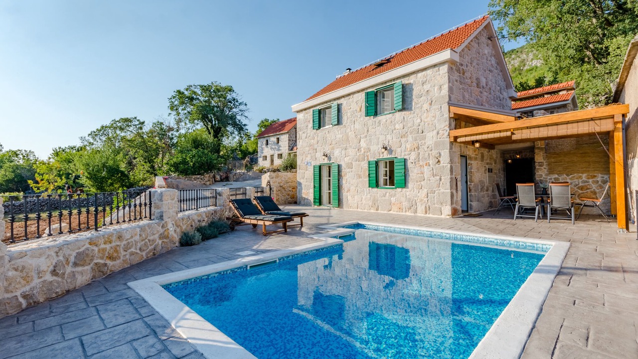Photo of Outdoor in Crivac