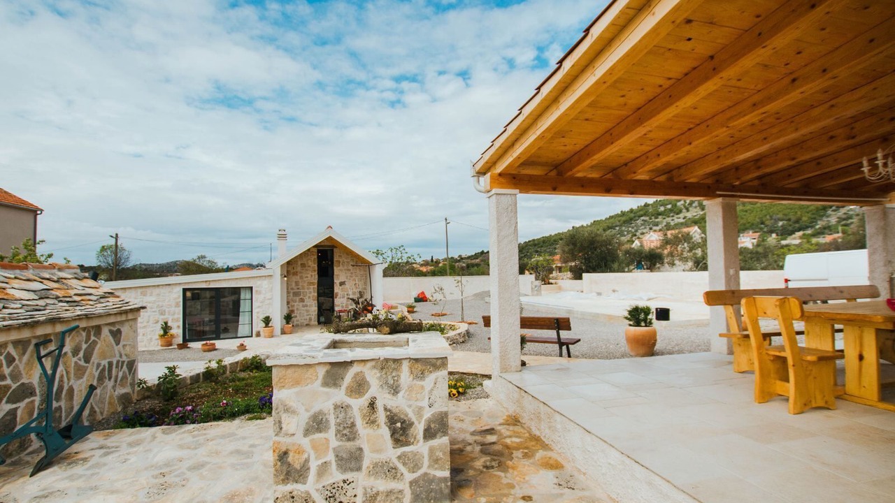 Photo of Outdoor in Seget