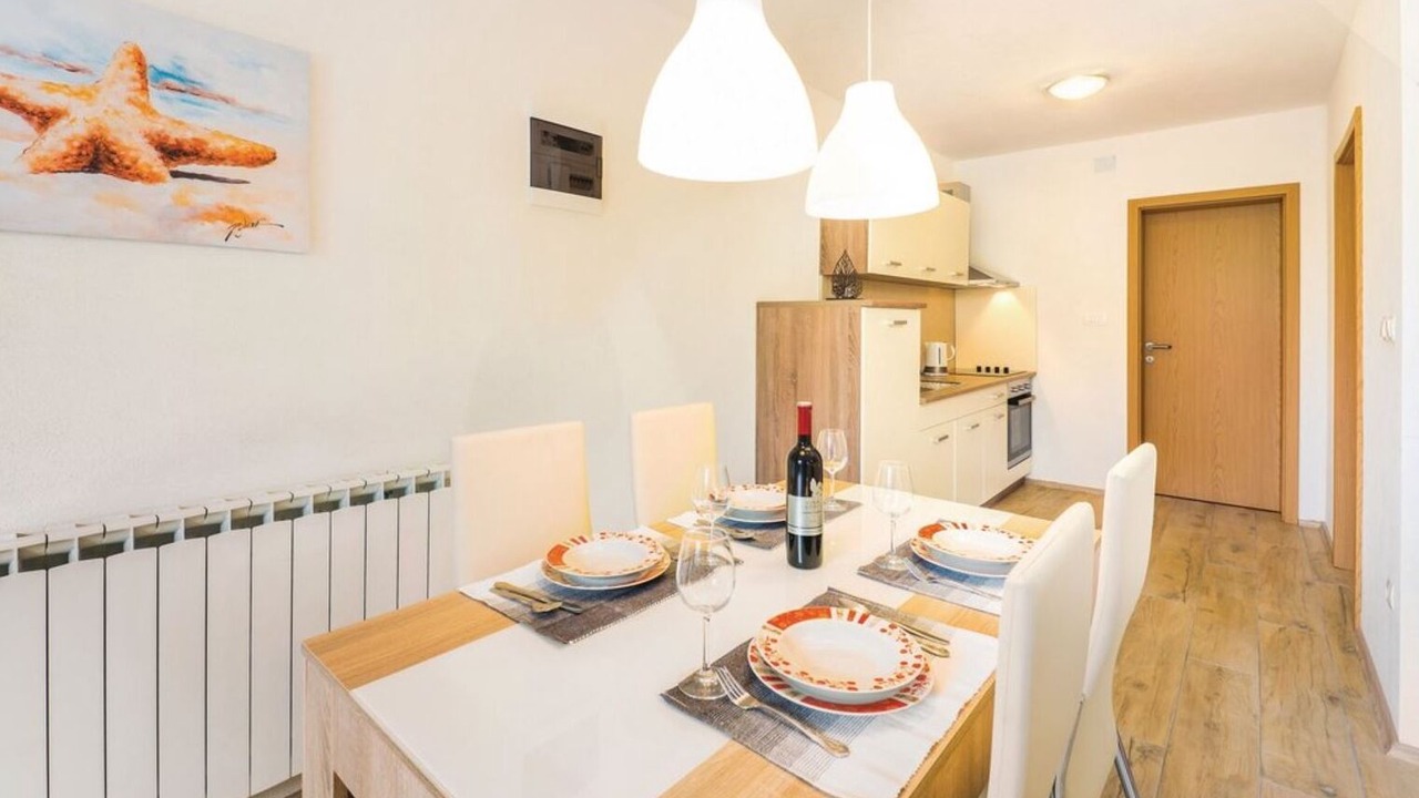 Photo of Livingroom in Sarsoni