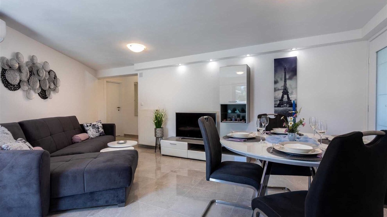 Photo of Livingroom in Dobrinj