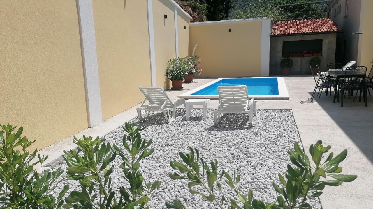 Photo of Outdoor in Vratarusa