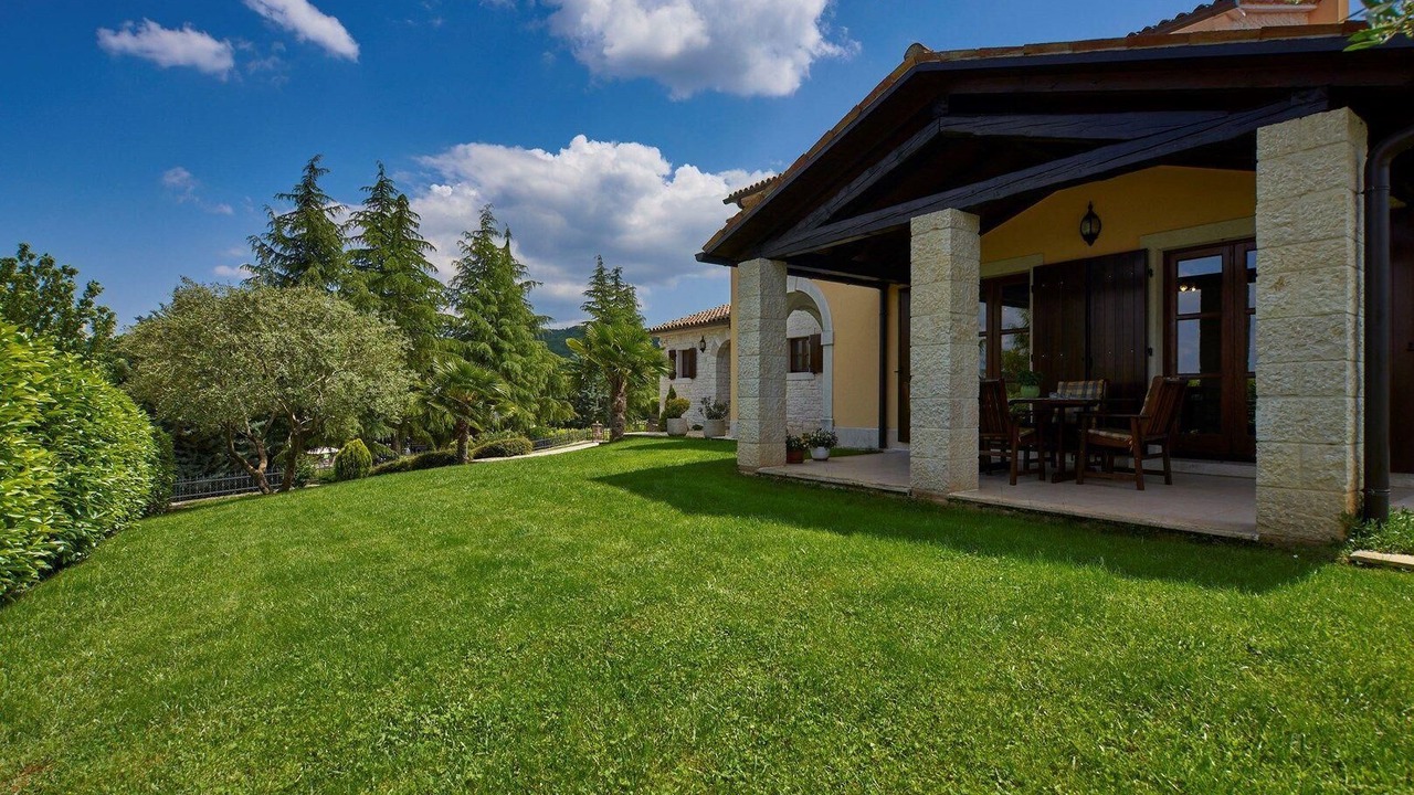 Photo of Patio Balcony in Karojba