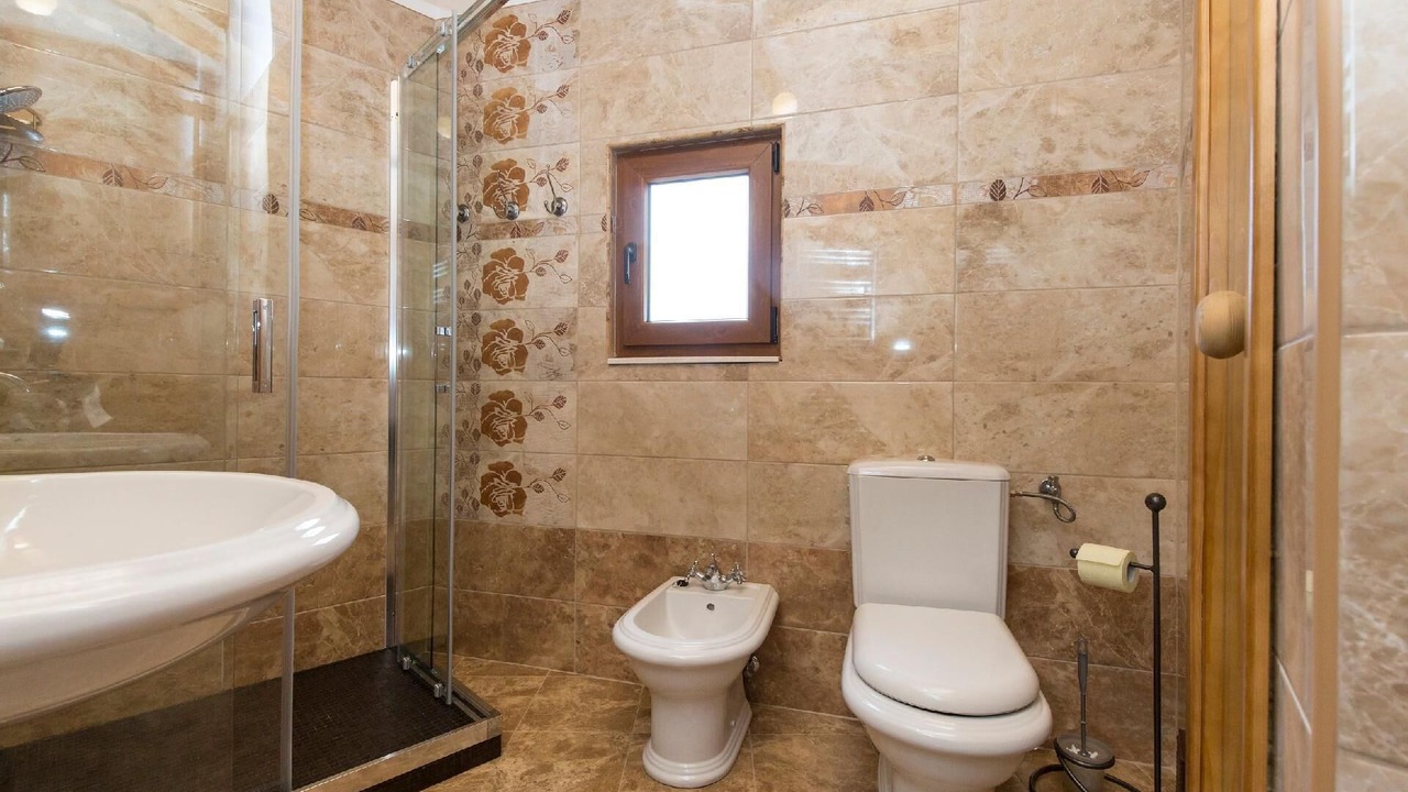 Photo of Bathroom in Brsec