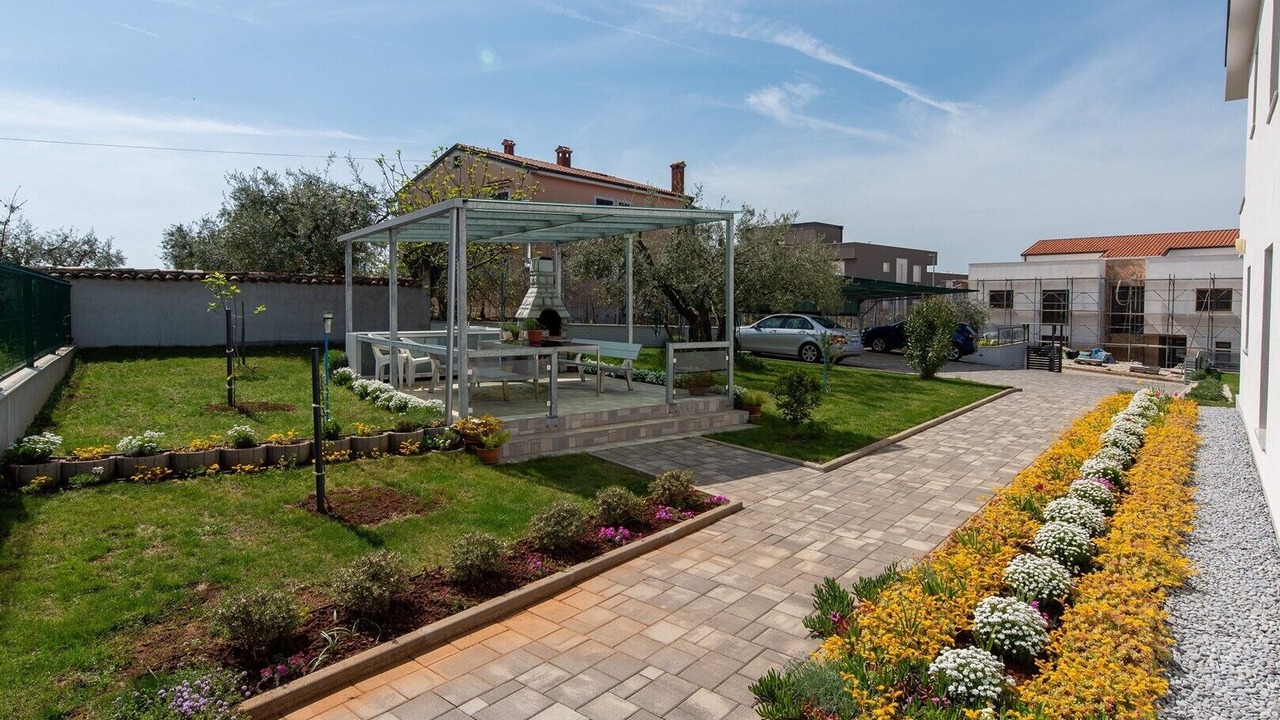 Photo of Outdoor in Gulici