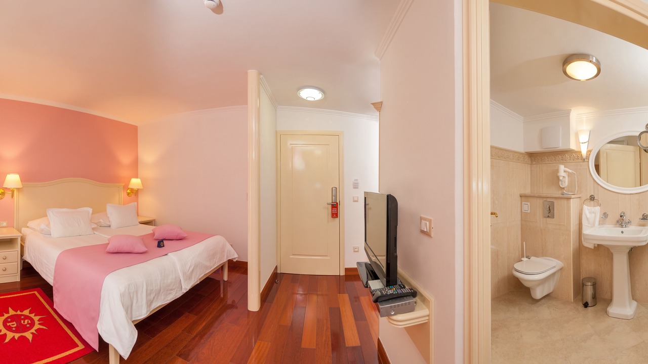 Photo of Bedroom in Brela
