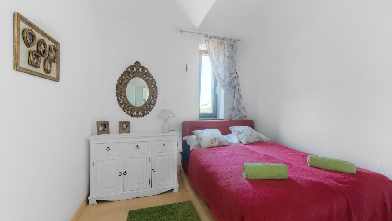 Photo of Bedroom in Murter