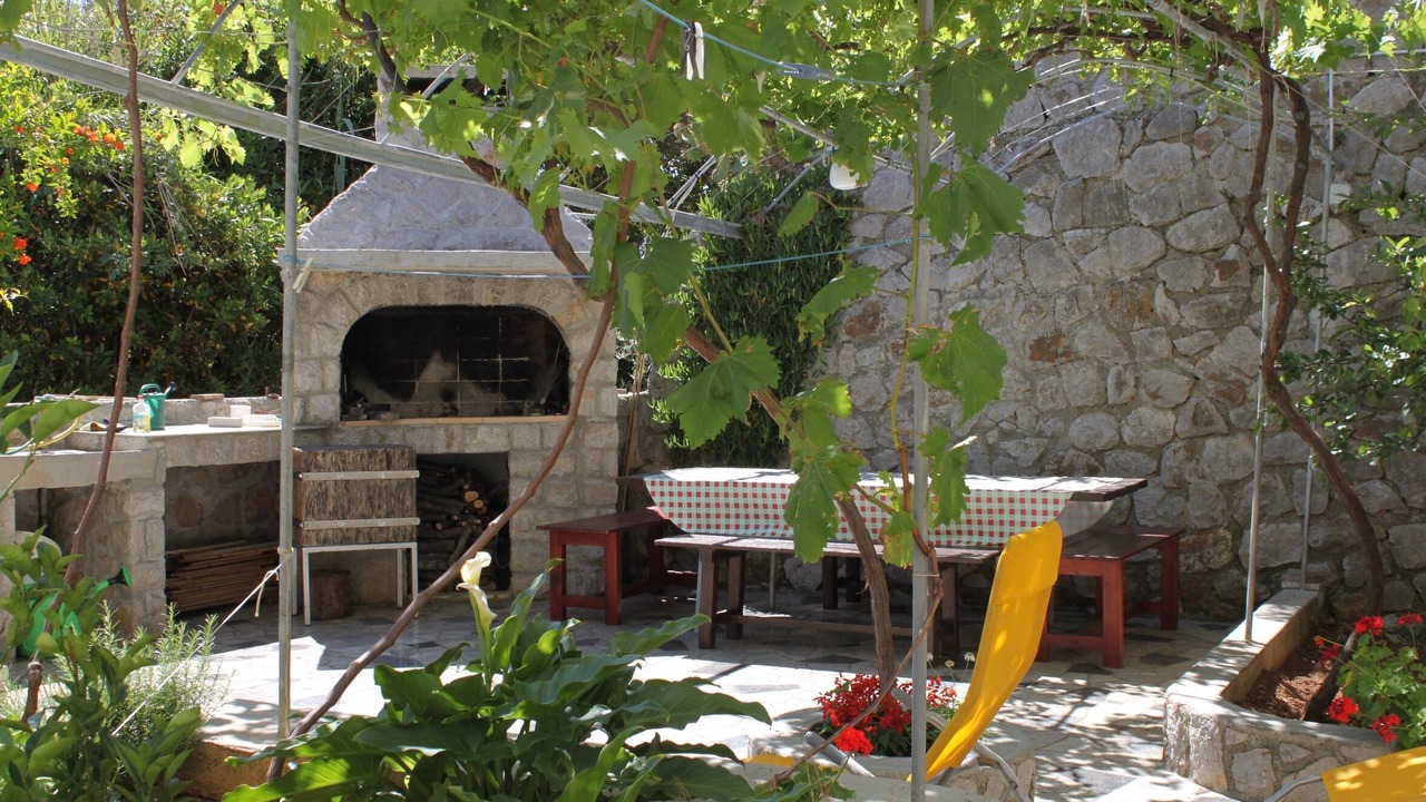 Photo of Outdoor in Cove Murtar