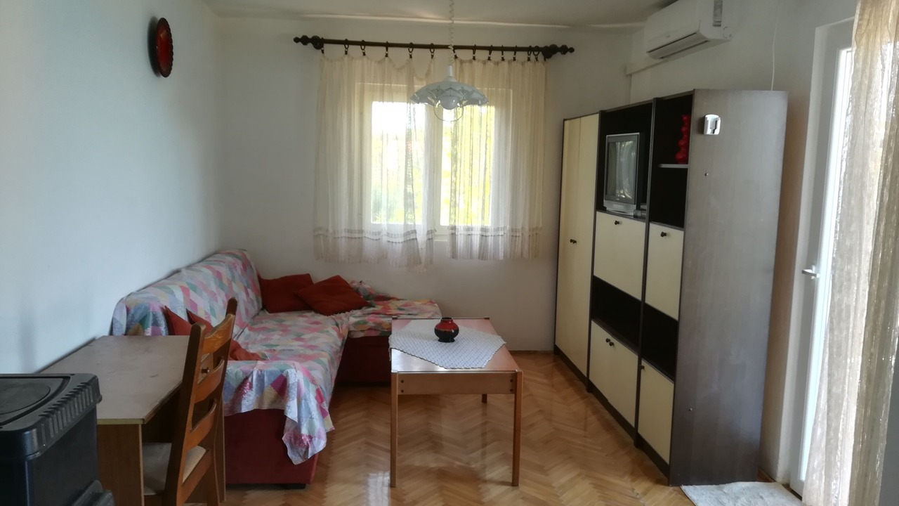 Photo of Livingroom in Muline