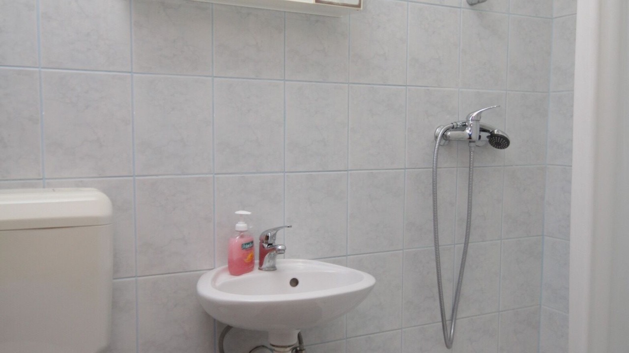 Photo of Bathroom in Tkon