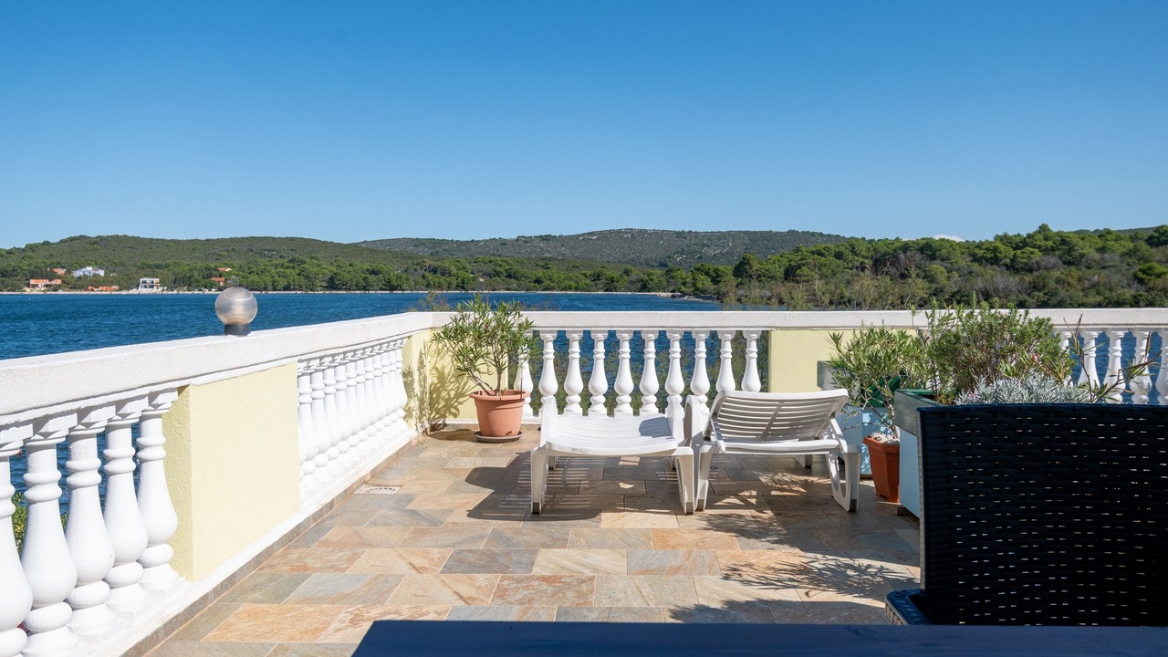Photo of Patio Balcony in Veli Rat