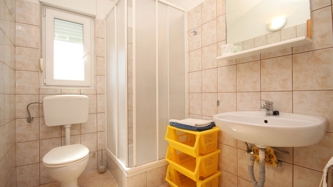 Photo of Bathroom in Preko