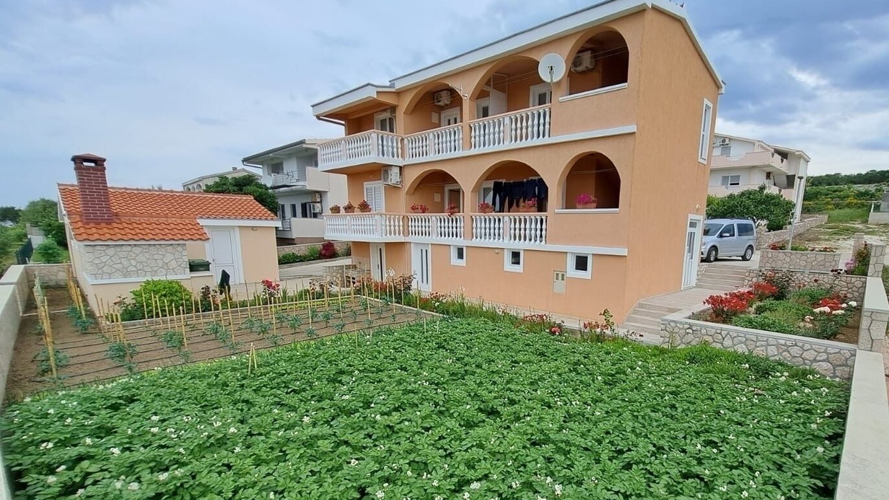 Photo of Outdoor in Rtina