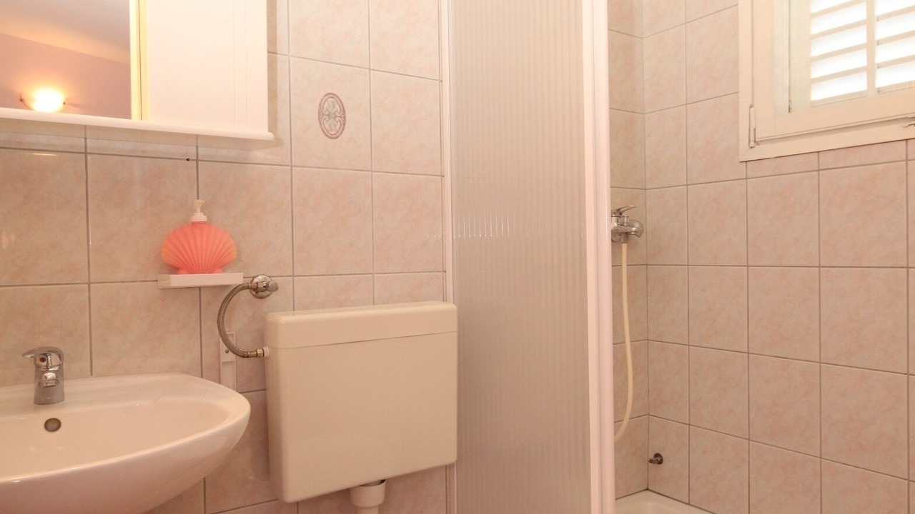Photo of Bathroom in Kukljica
