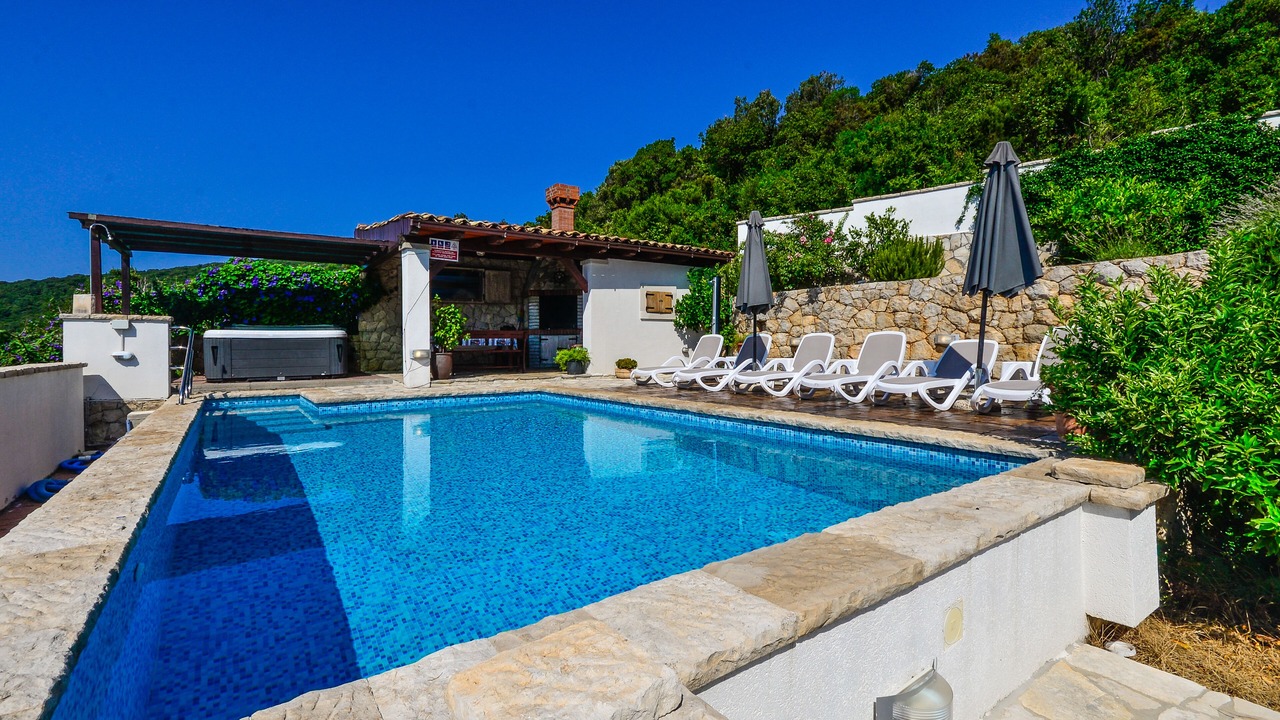 Photo of Outdoor in Molunat