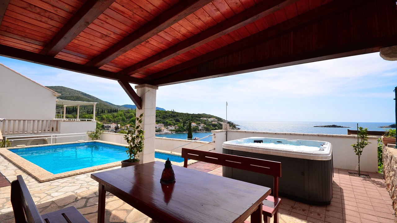 Photo of Outdoor in Molunat